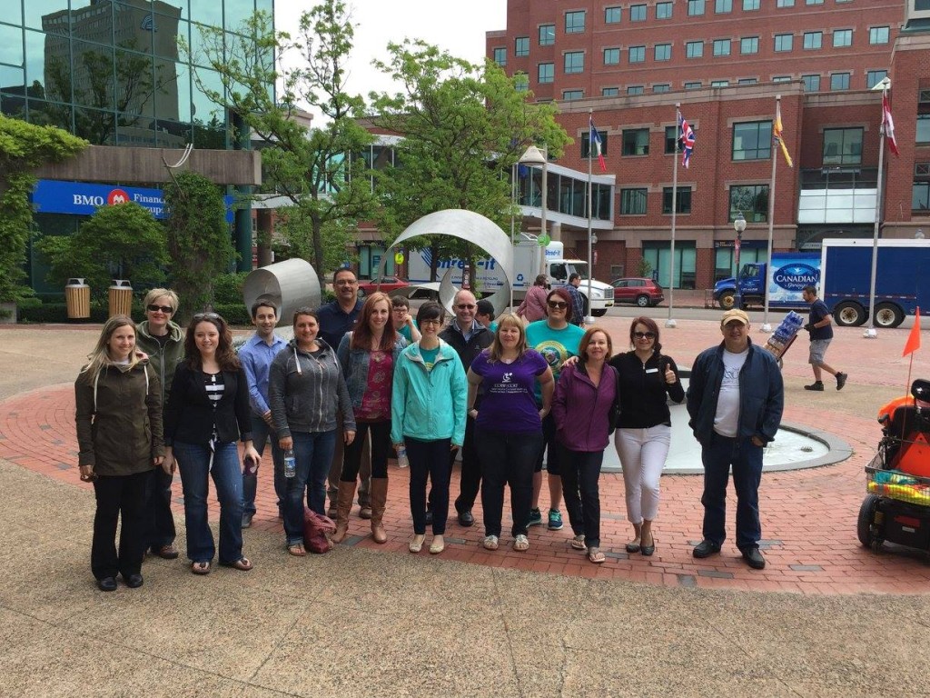Participants in the 2016 Walk & Roll / Participants au 2016 Marche et Roule 