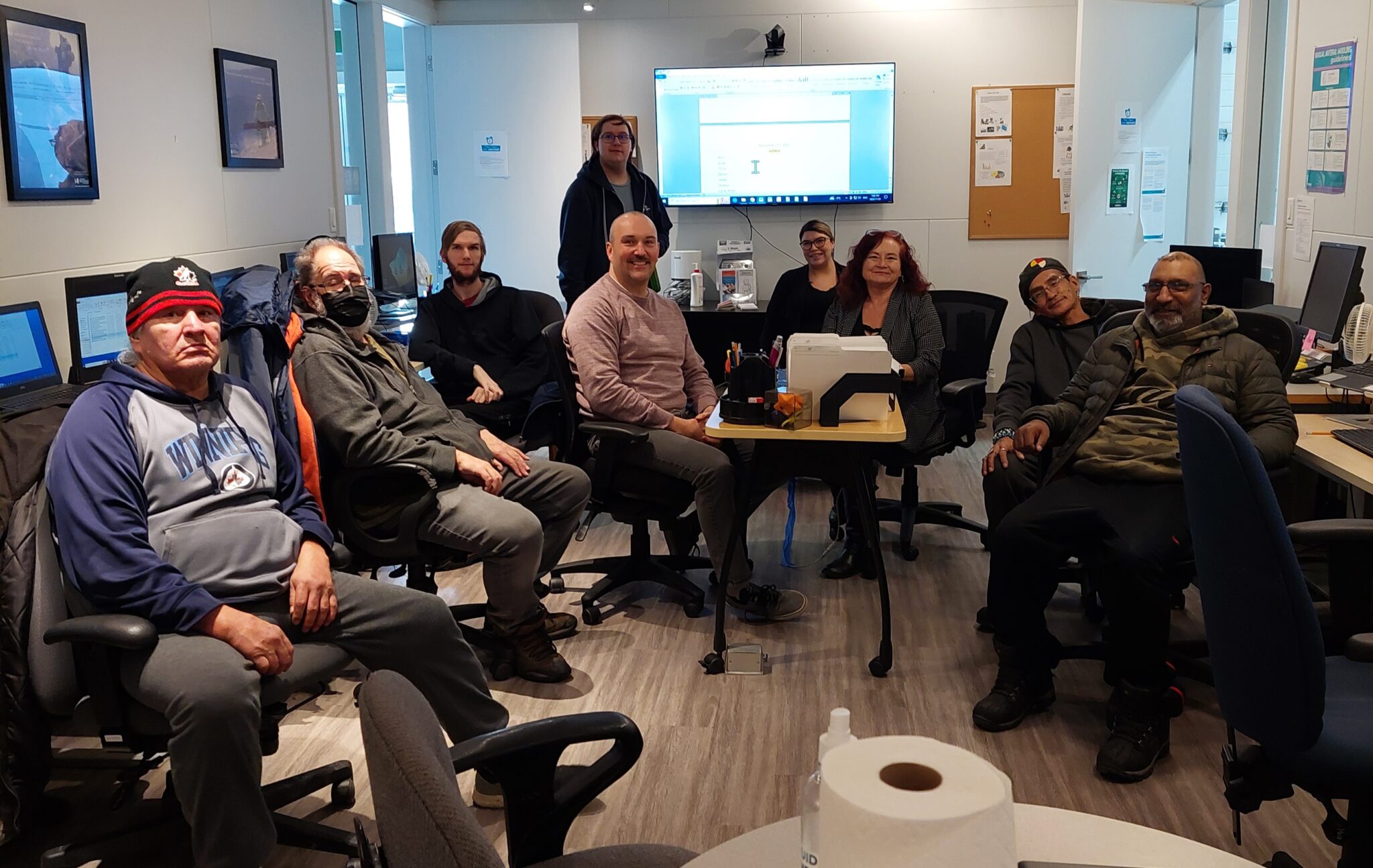 Nikki, Neil Squire staff, and program participants in our Saskatchewan Computer Comfort lab