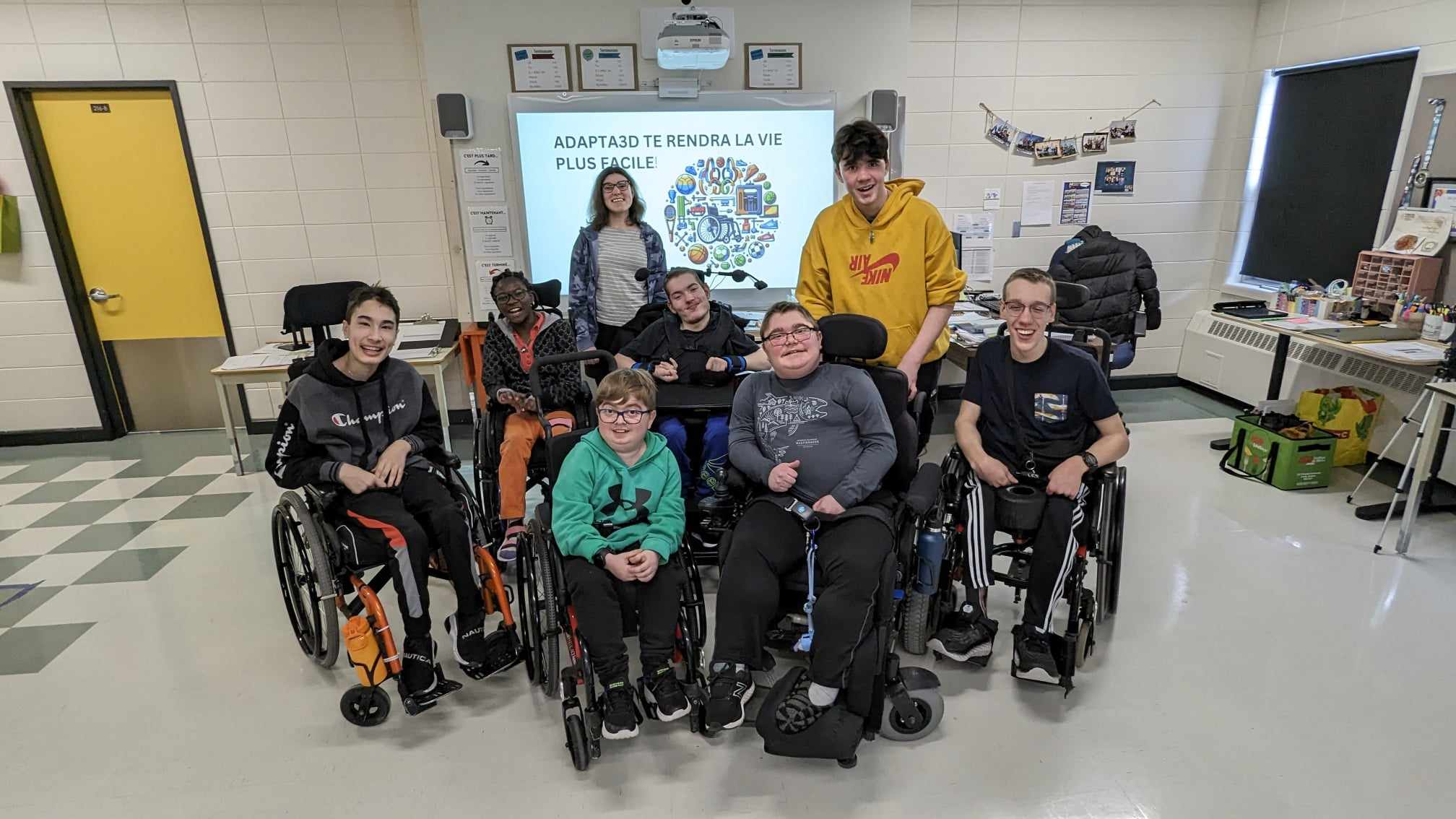 Students at École Madeleine Bergeron in Adapta3D.