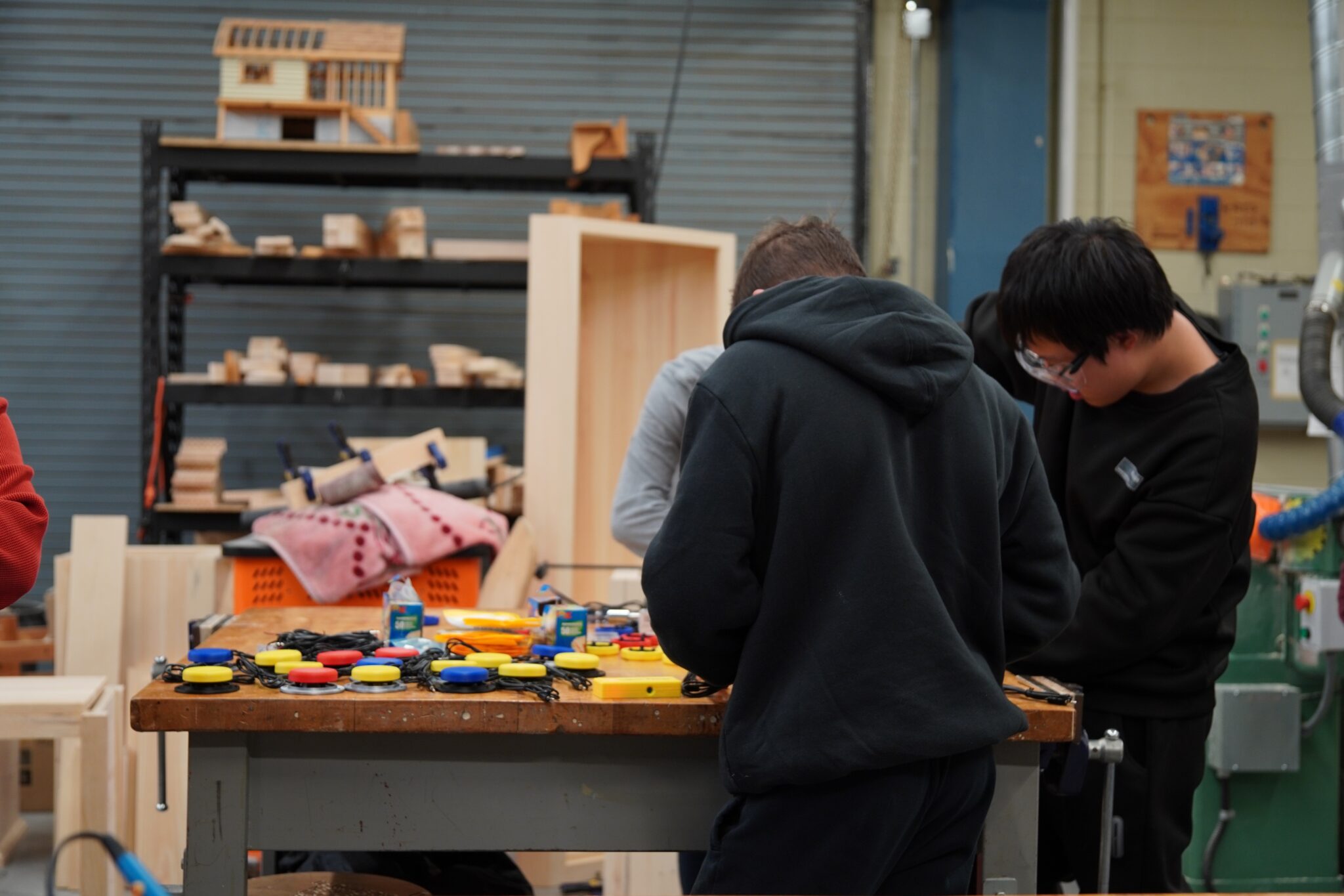 Students working on switches at Abbey Park High School.